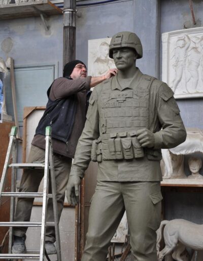 19-Sergey Eylanbekov-gen McConville work in clay