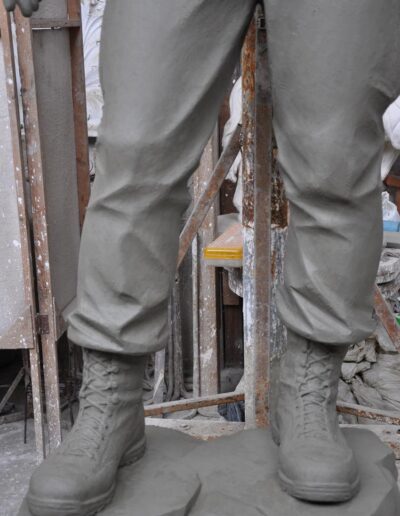 22-Sergey Eylanbekov-Generals Bridge work in clay detail 1