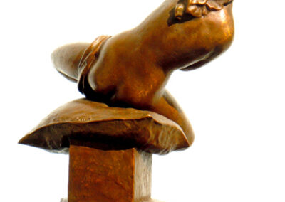 Generic Sculptures 24-playful-model_back