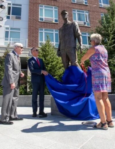 4-Sergey Eylanbekov-sculpture of General J. Dunford unveiled