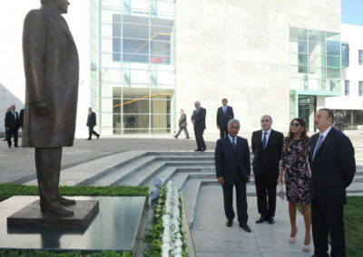 Monument to President Heydar Aliyev, Azerbaijan Diplomatic Academy (ADA), Baku, Azerbaijan